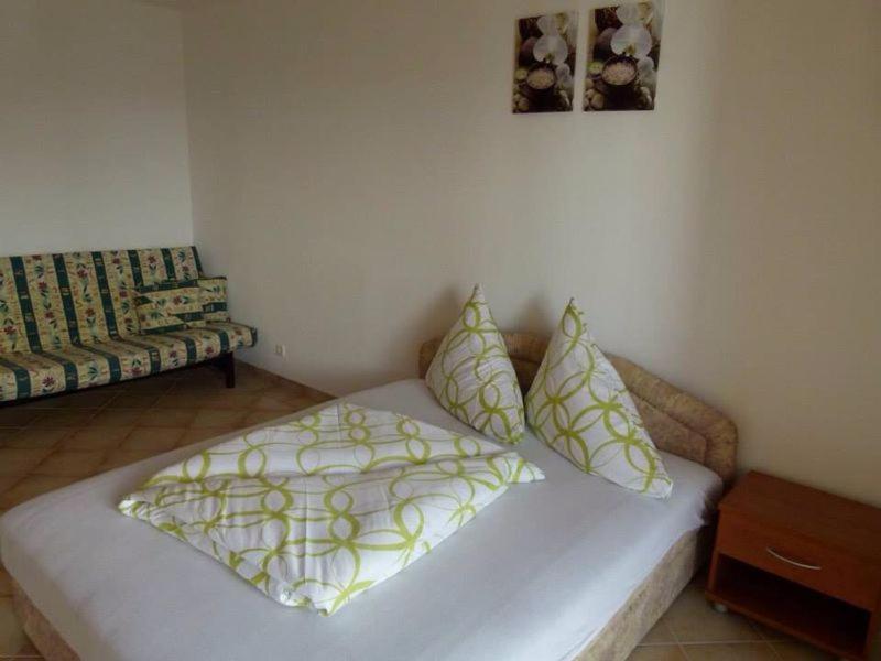 Apartmani Ivanic Vir Exterior photo